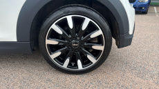 MINI Hatchback 1.5 Cooper Exclusive Premium 3dr Auto Petrol Hatchback